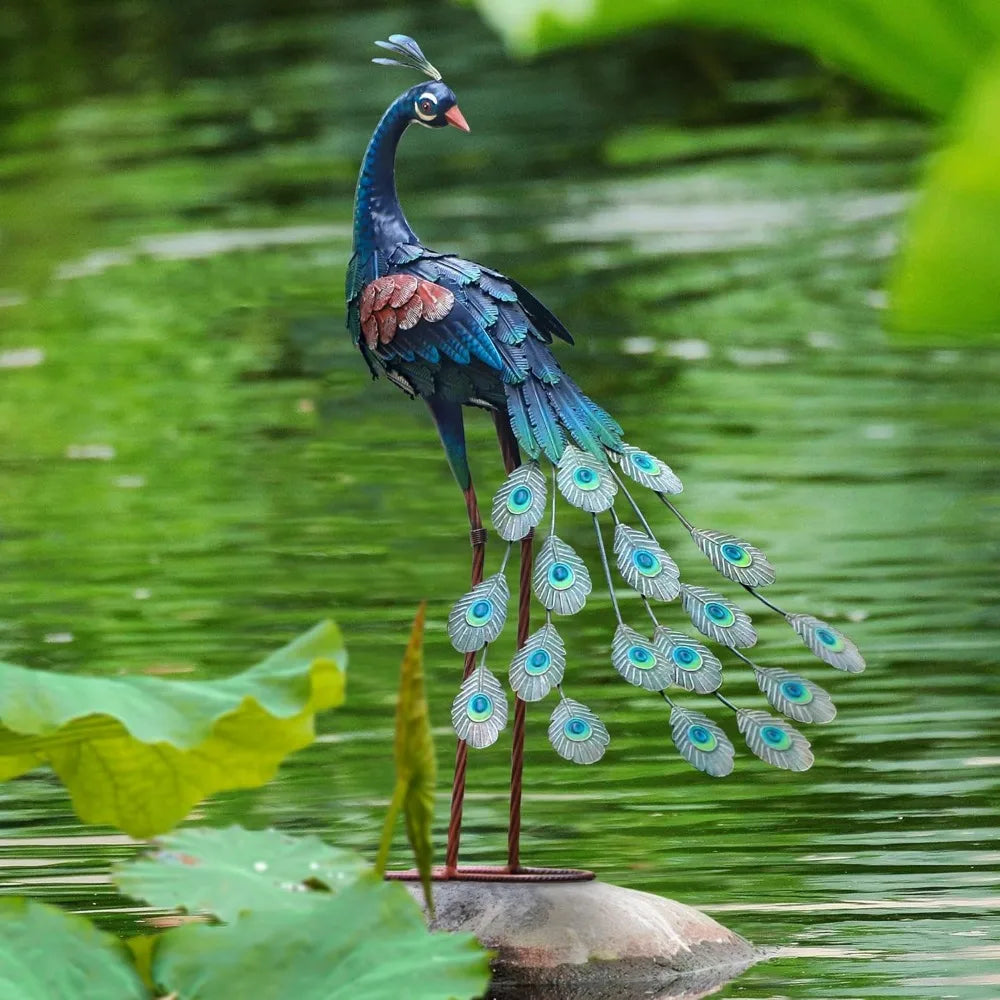 Outdoor Metal Peacock Statues for Garden and Home Decoration
